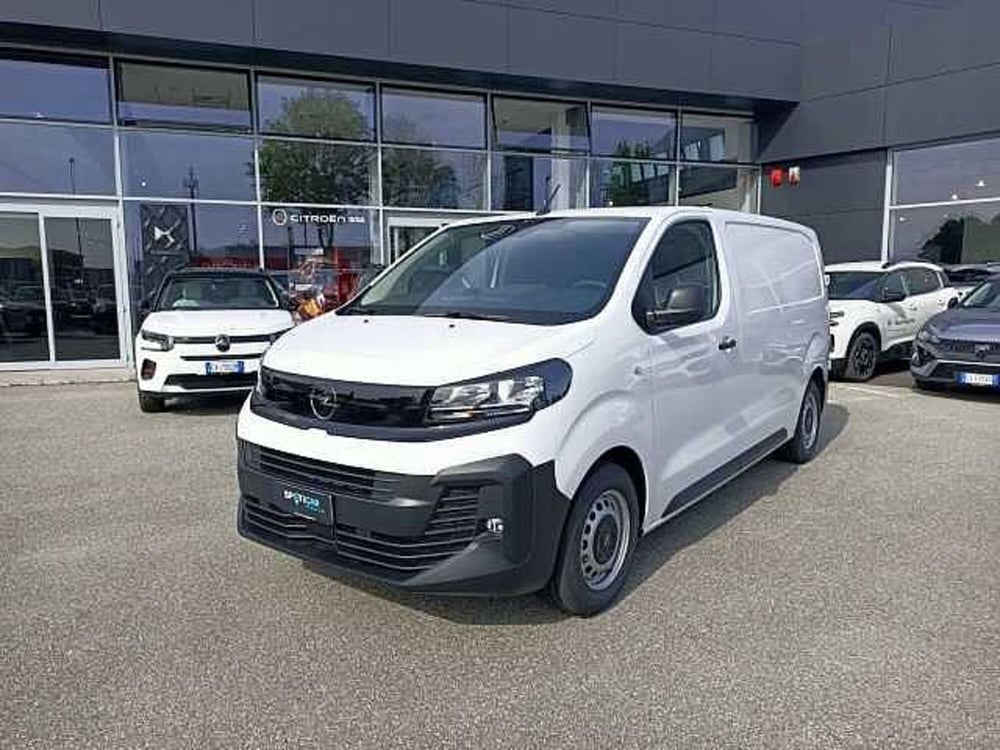 Opel Vivaro nuova a Milano (3)