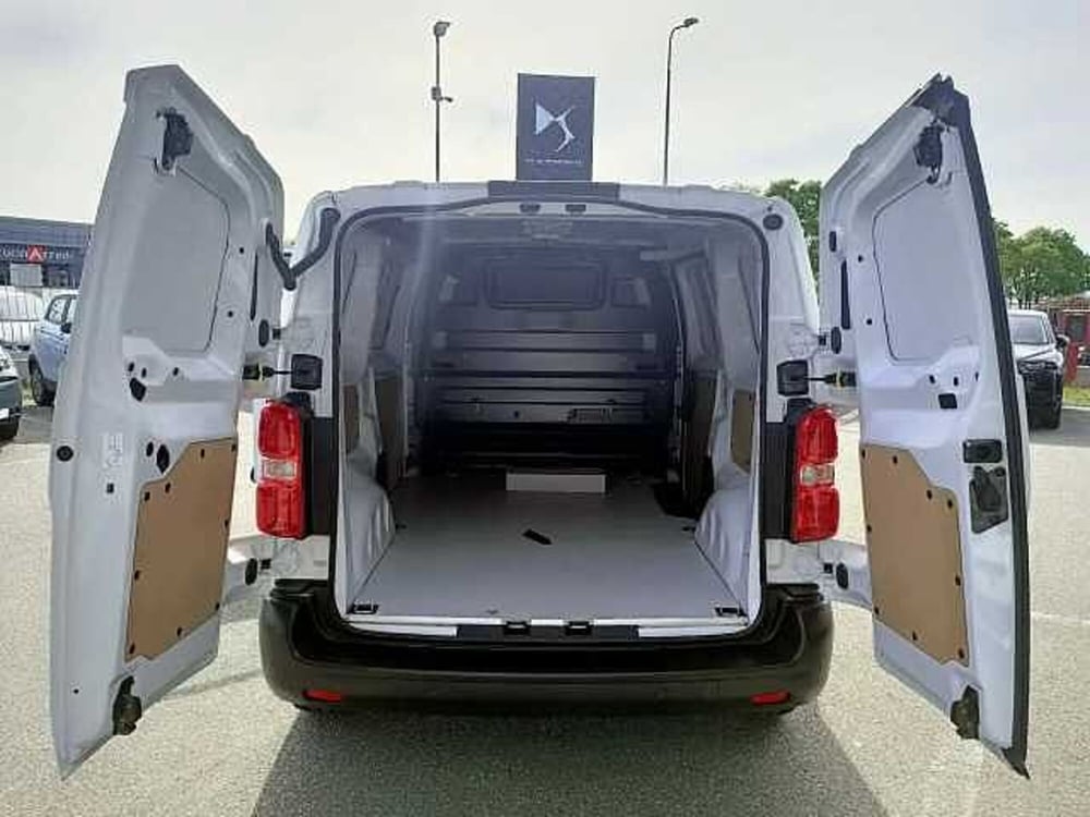 Opel Vivaro nuova a Milano (8)