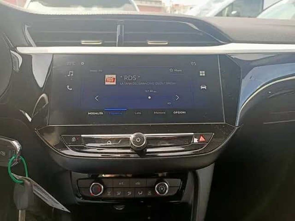 Opel Corsa nuova a Milano (12)