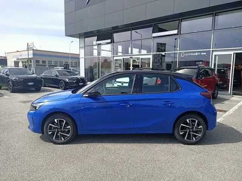 Opel Corsa nuova a Milano (4)