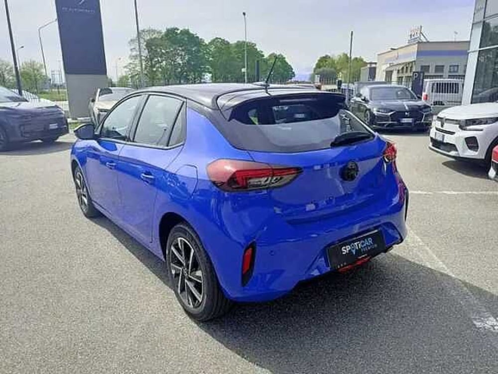 Opel Corsa nuova a Milano (5)