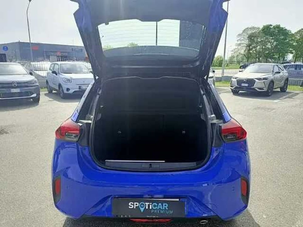 Opel Corsa nuova a Milano (7)