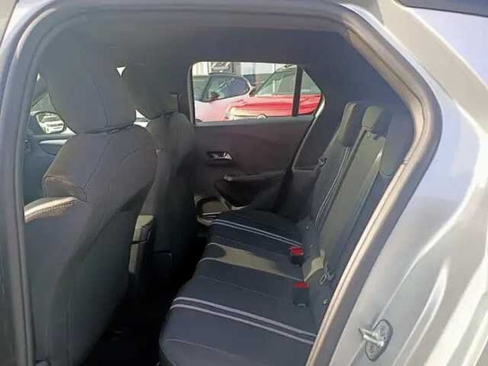 Opel Corsa nuova a Milano (10)