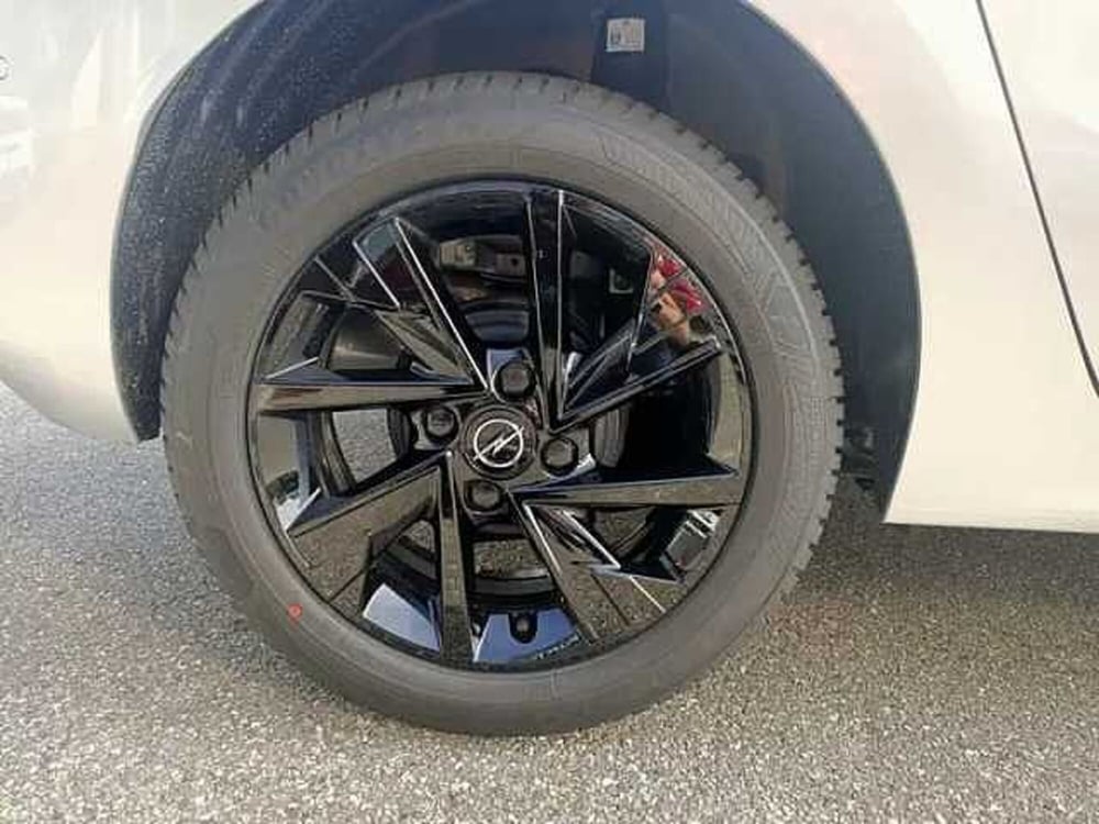 Opel Corsa nuova a Milano (15)