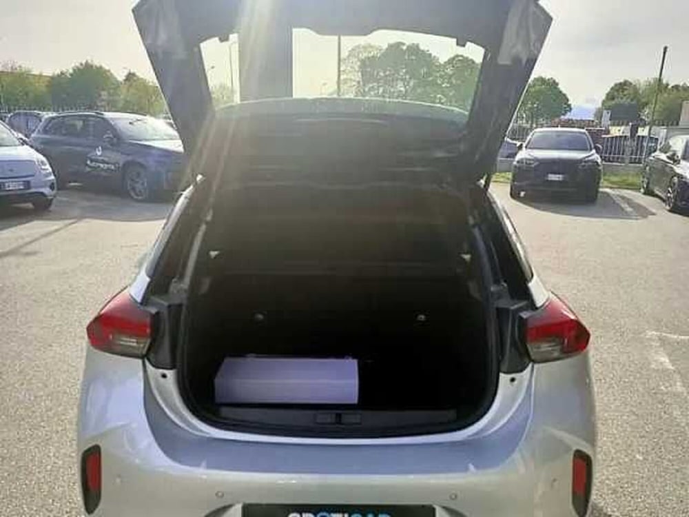 Opel Corsa nuova a Milano (7)