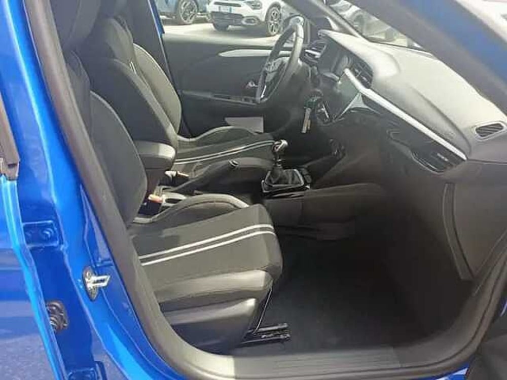 Opel Corsa nuova a Milano (10)