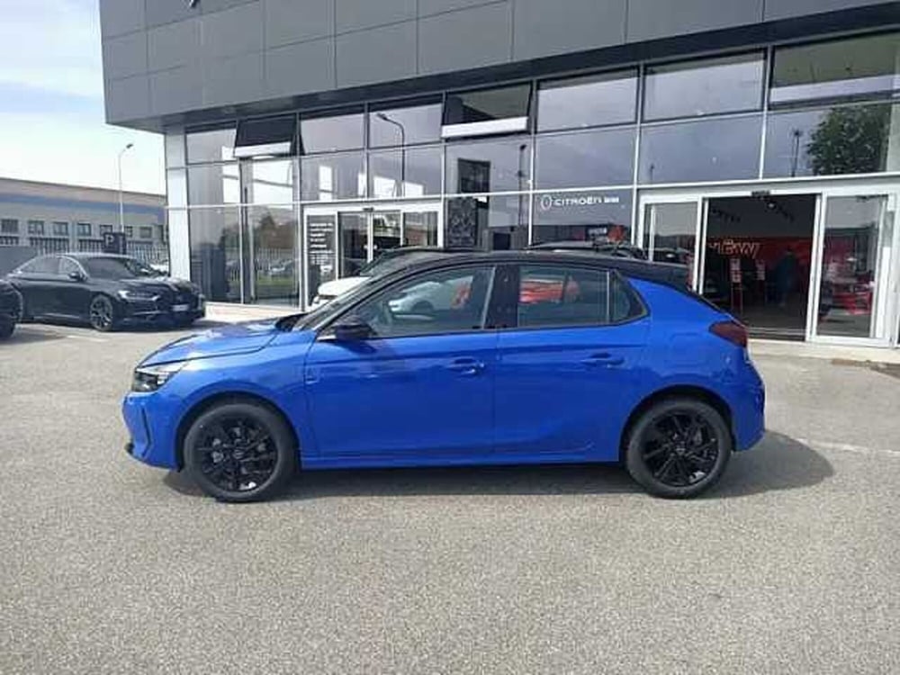 Opel Corsa nuova a Milano (4)