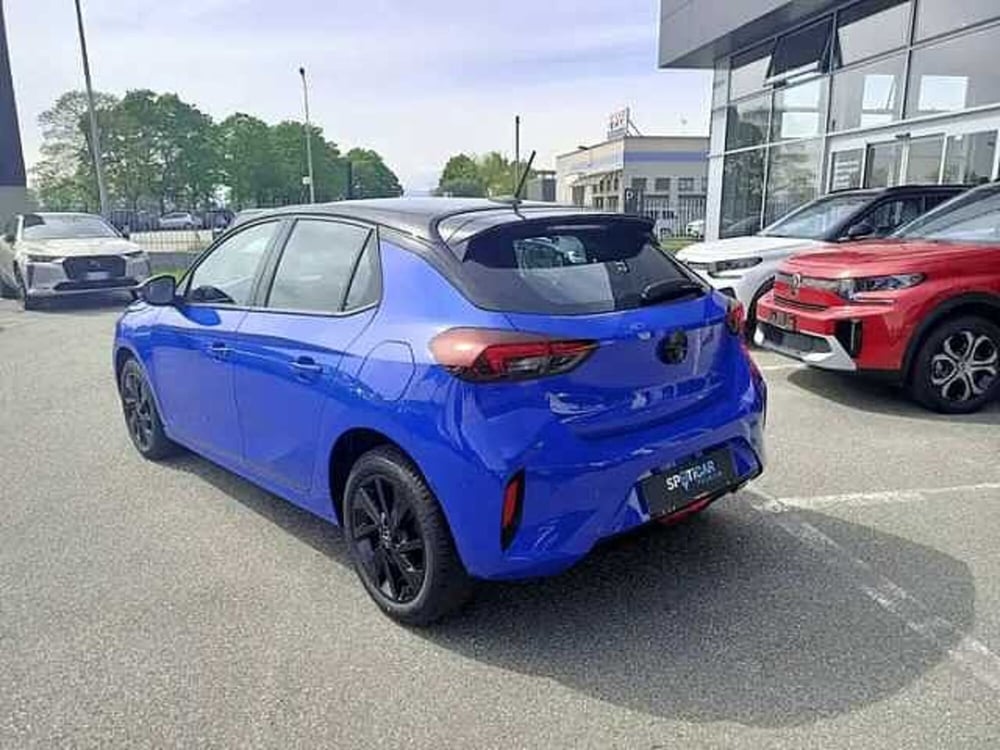 Opel Corsa nuova a Milano (5)