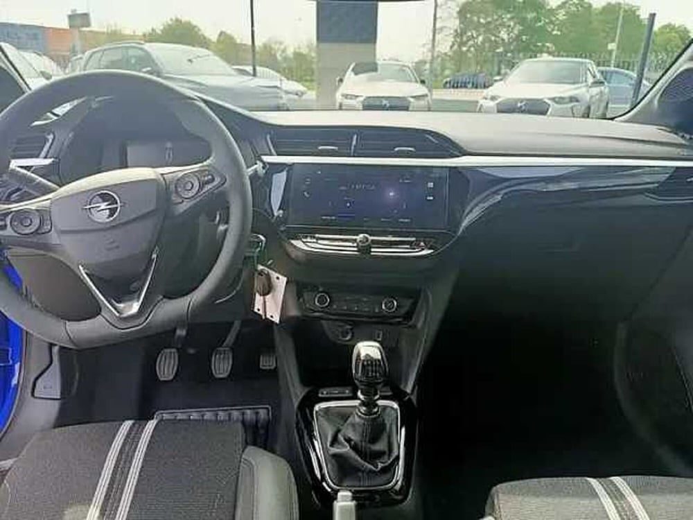Opel Corsa nuova a Milano (9)