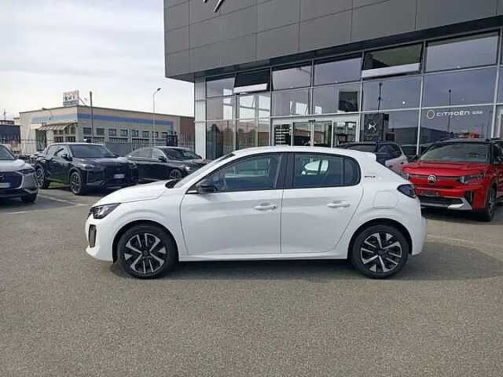 Peugeot 208 nuova a Milano (4)