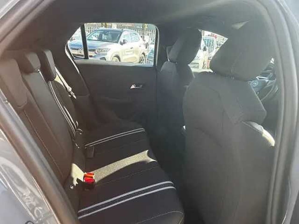 Opel Corsa nuova a Milano (10)