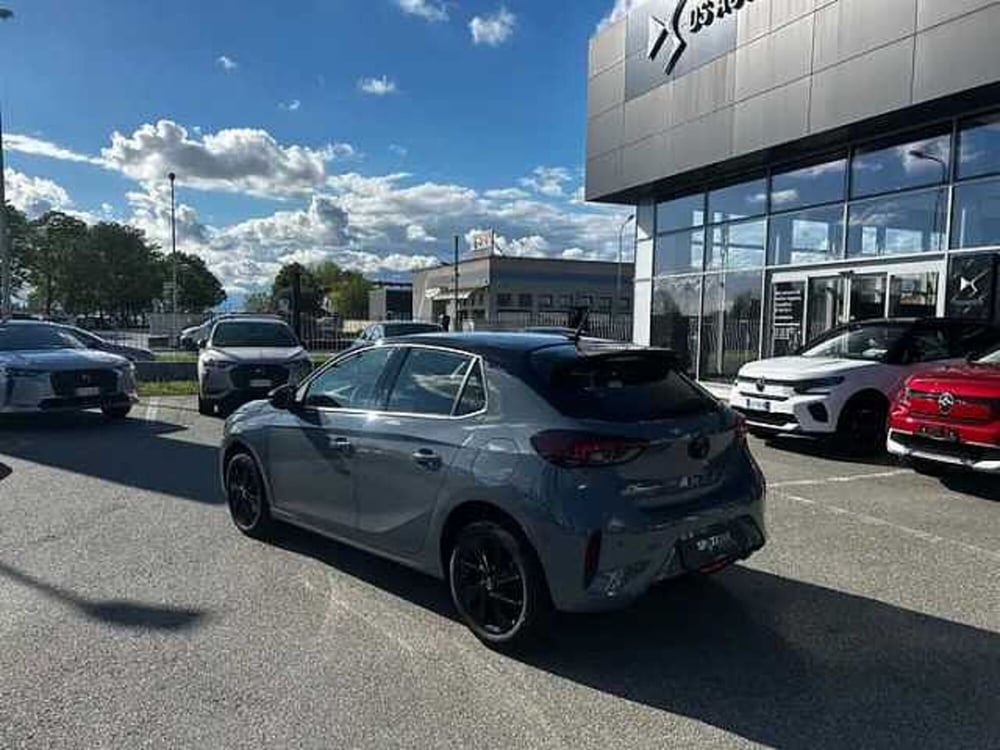 Opel Corsa nuova a Milano (5)