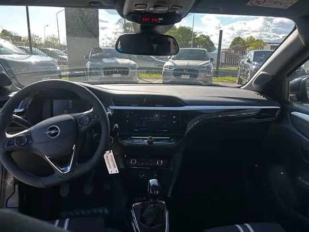 Opel Corsa nuova a Milano (9)