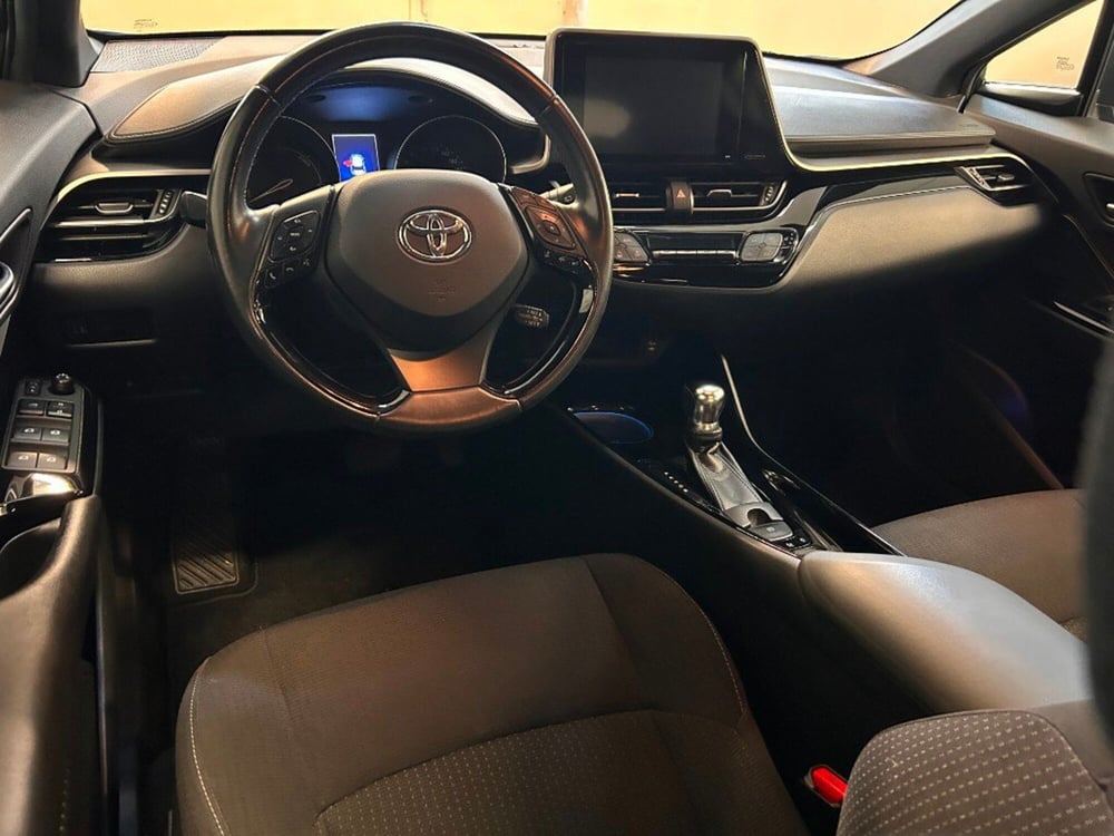 Toyota Toyota C-HR usata a Verona (8)