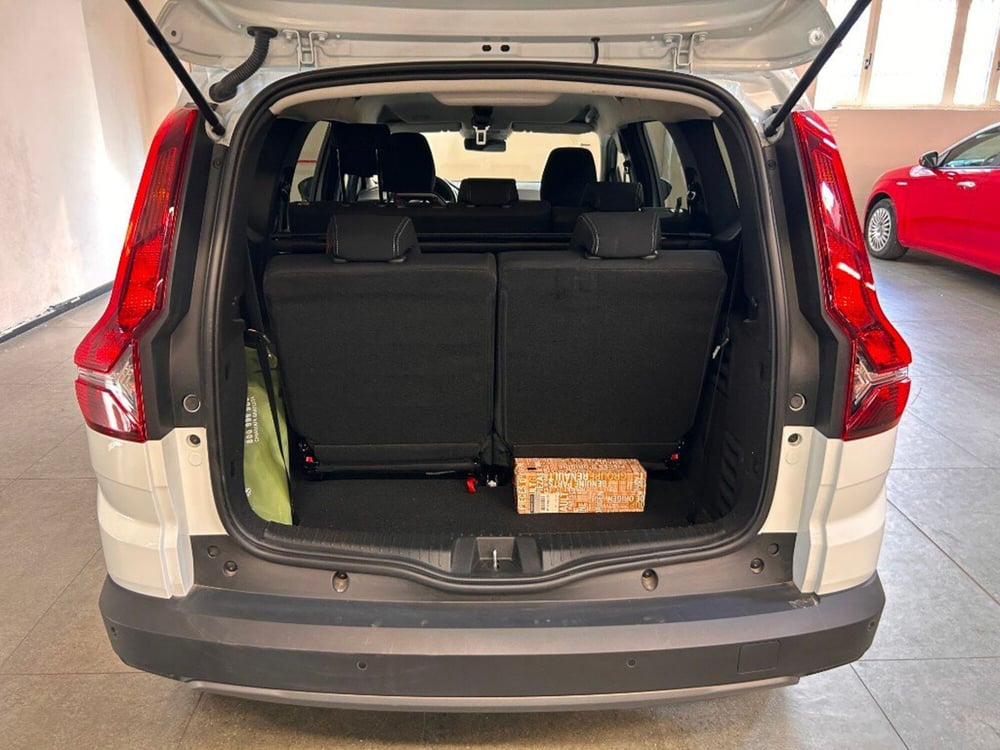 Dacia Jogger usata a Verona (7)
