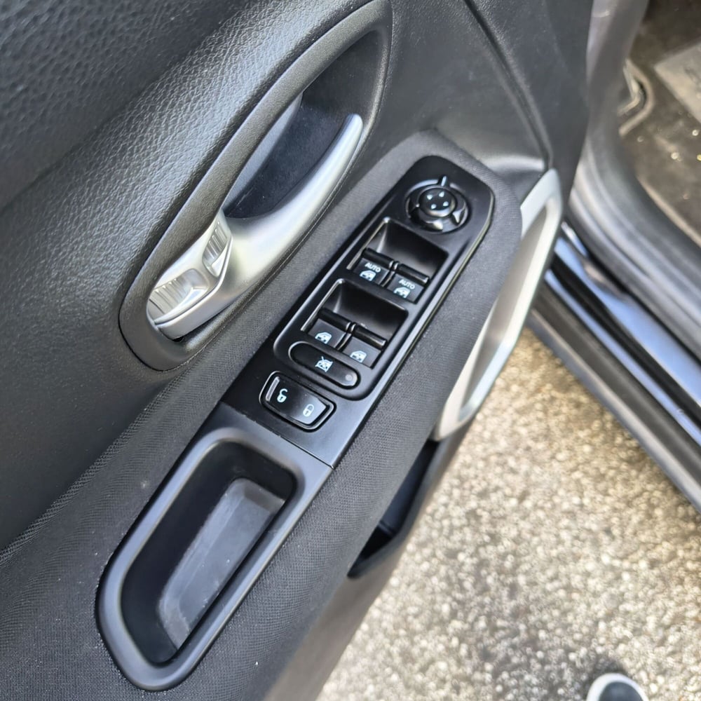 Jeep Renegade usata a Padova (14)