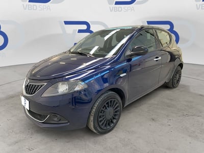 Lancia Ypsilon 1.0 FireFly 5 porte S&amp;S Hybrid Ecochic Silver del 2022 usata a Settala