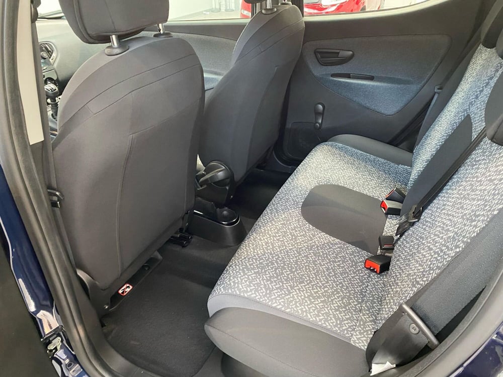 Lancia Ypsilon usata a Milano (13)