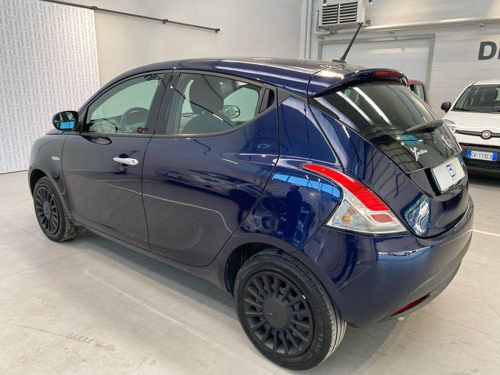 Lancia Ypsilon usata a Milano (3)