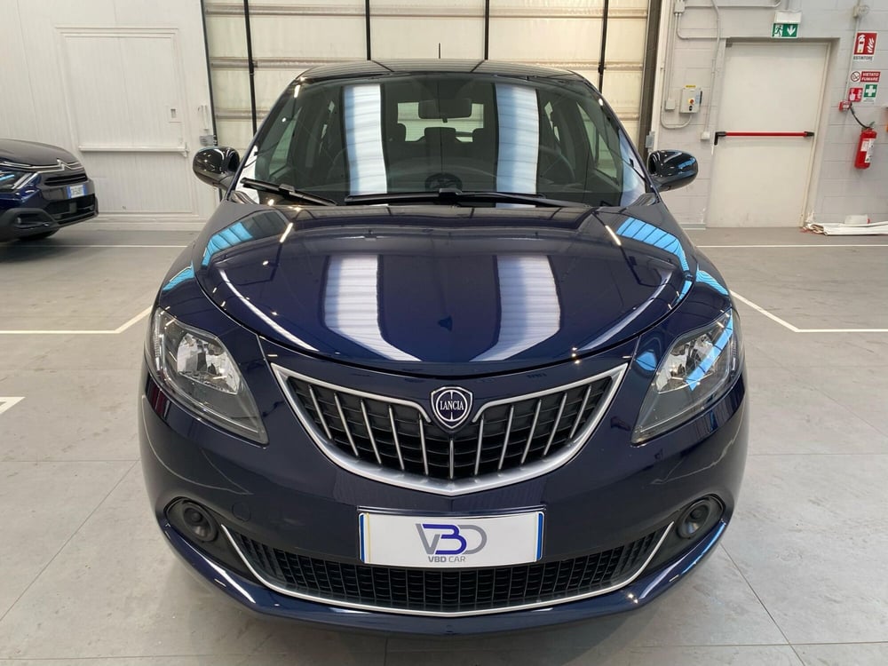 Lancia Ypsilon usata a Milano (7)