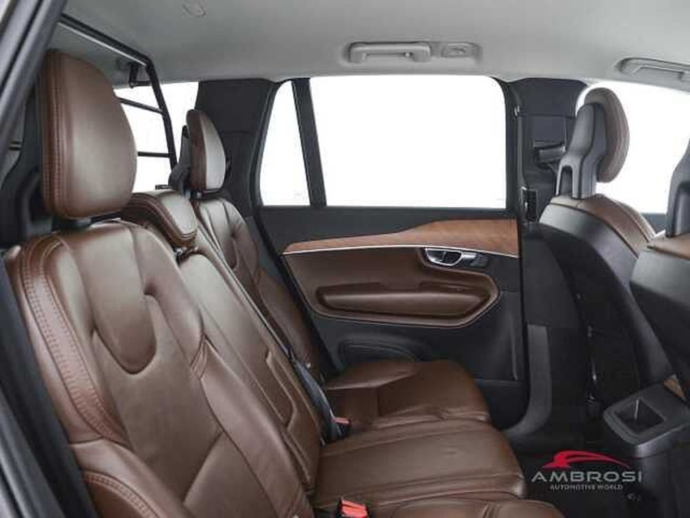 Volvo XC90 usata a Perugia (11)