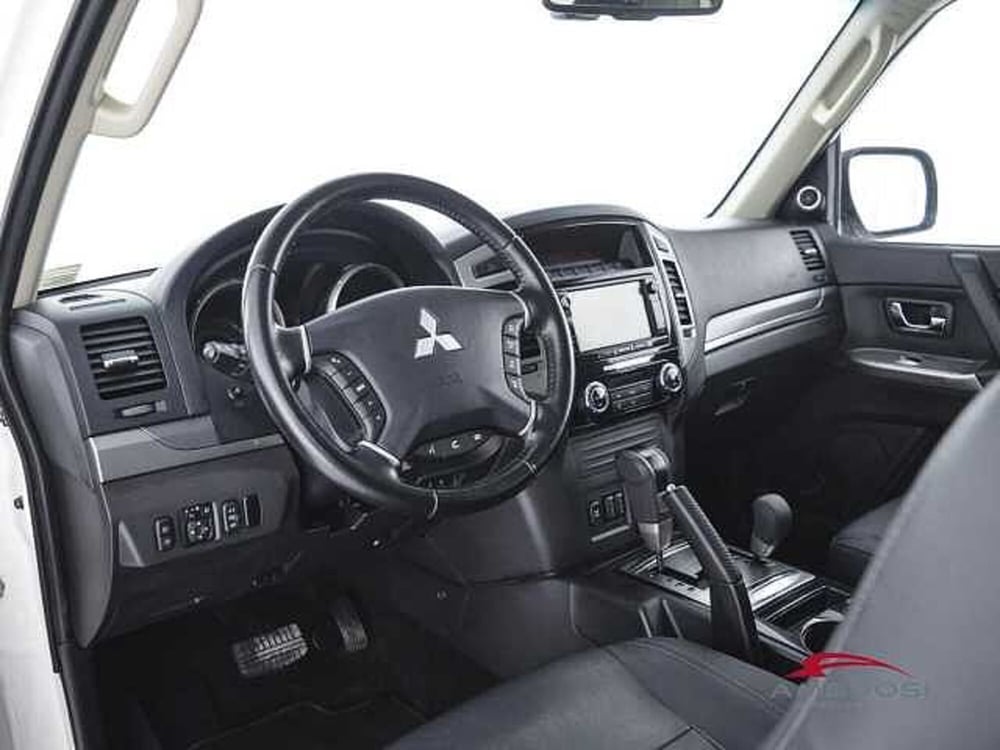Mitsubishi Pajero usata a Perugia (8)