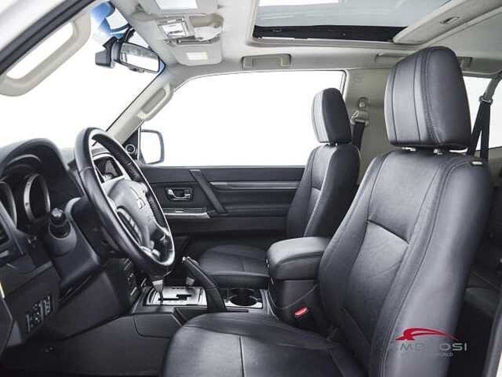 Mitsubishi Pajero usata a Perugia (9)