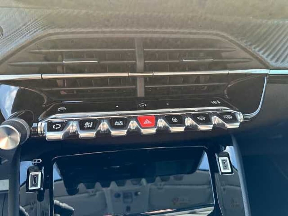 Peugeot 208 usata a Treviso (16)