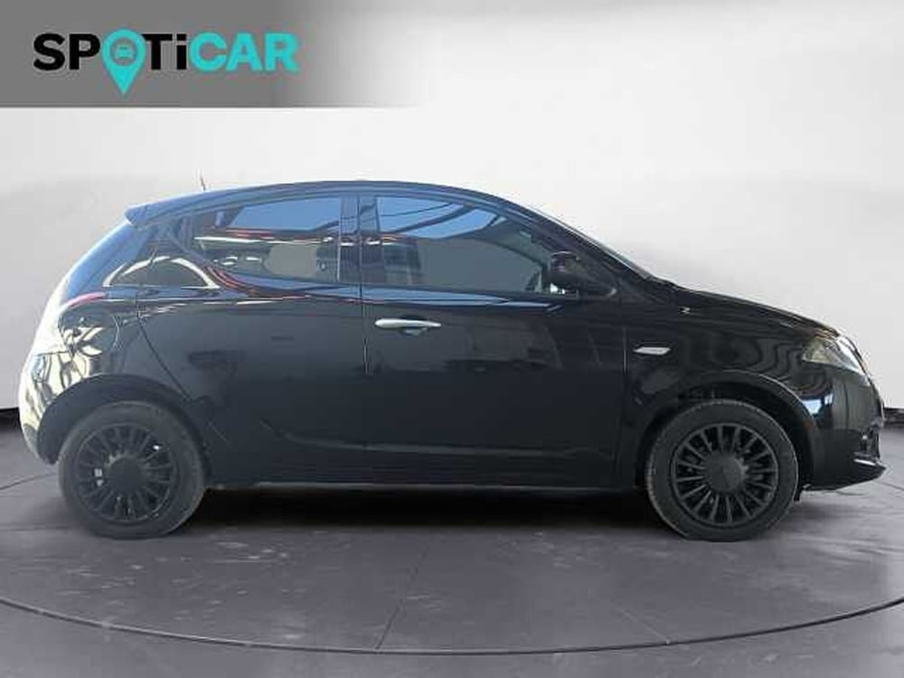 Lancia Ypsilon usata a Treviso (4)