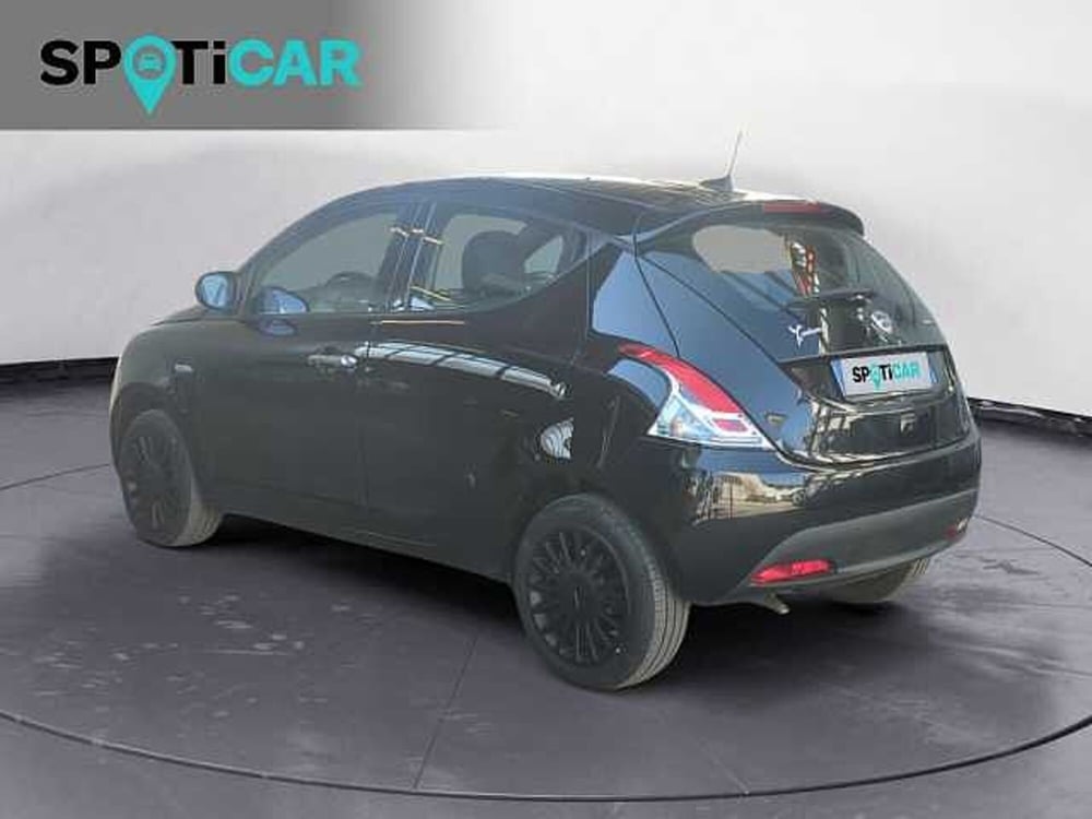 Lancia Ypsilon usata a Treviso (7)