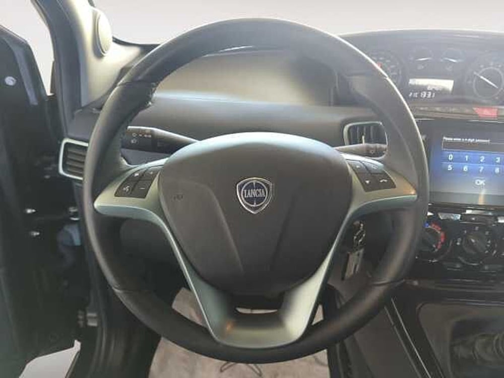 Lancia Ypsilon usata a Treviso (9)