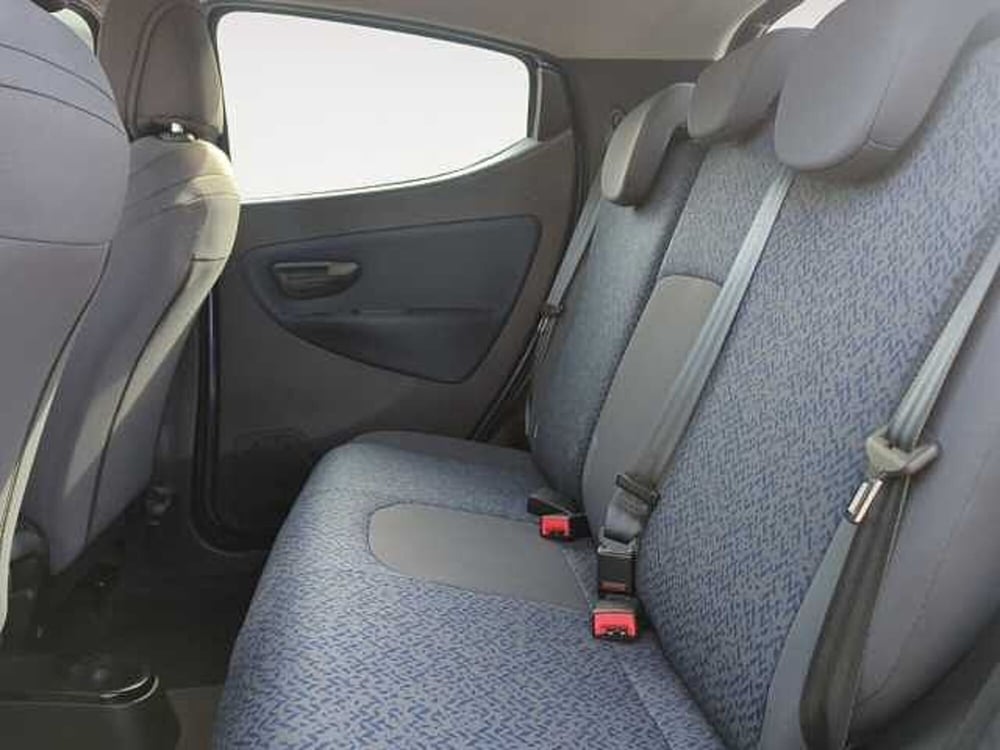 Lancia Ypsilon usata a Treviso (12)