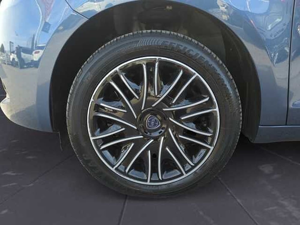 Lancia Ypsilon usata a Treviso (13)