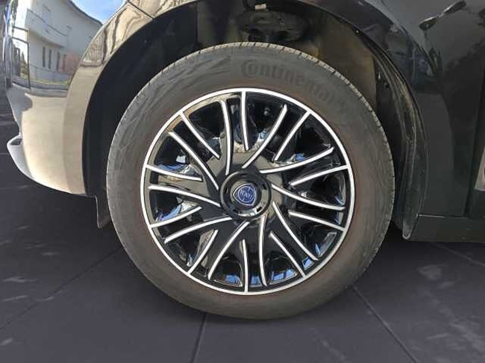 Lancia Ypsilon usata a Treviso (13)