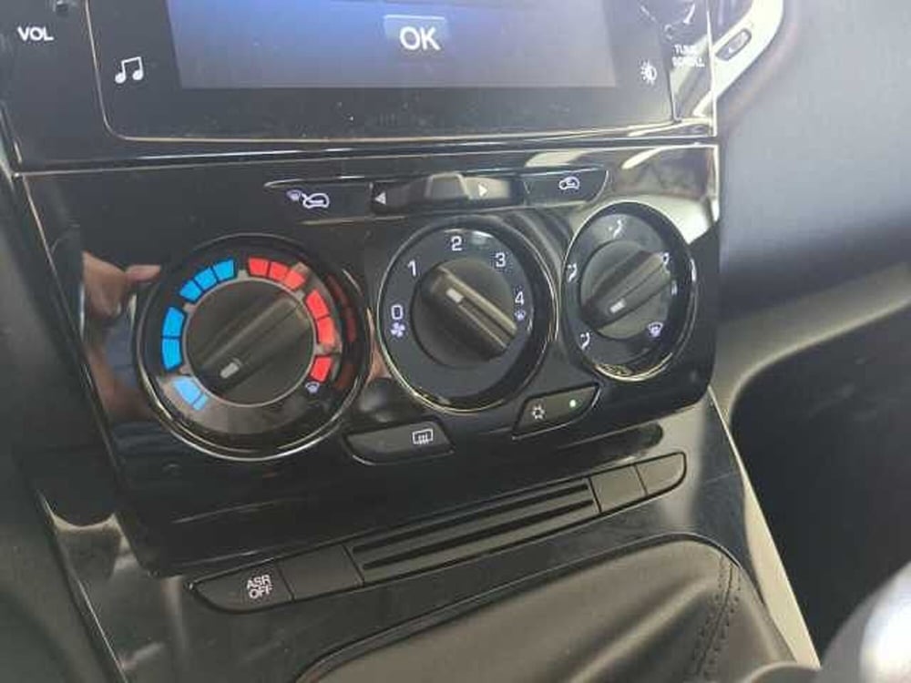 Lancia Ypsilon usata a Treviso (18)