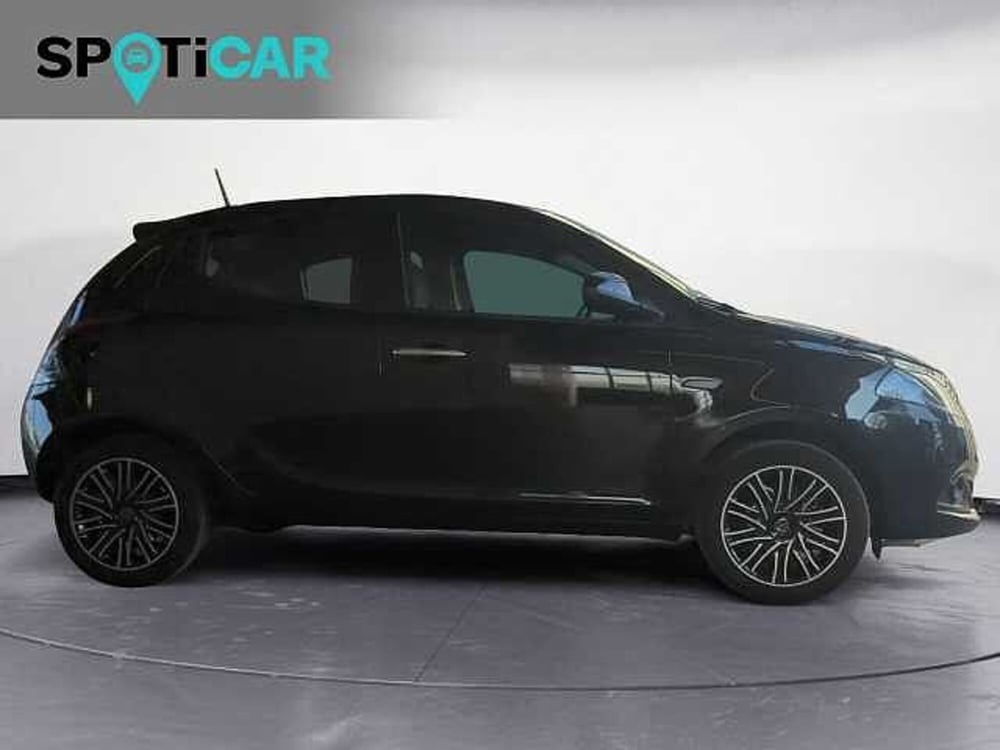 Lancia Ypsilon usata a Treviso (4)