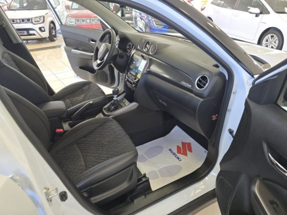Suzuki Vitara nuova a Reggio Emilia (13)