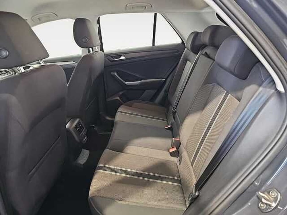 Volkswagen T-Roc usata a Lecco (13)