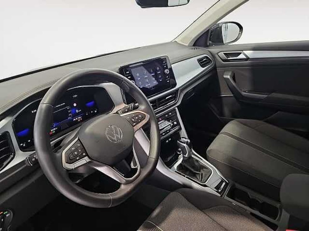 Volkswagen T-Roc usata a Lecco (13)