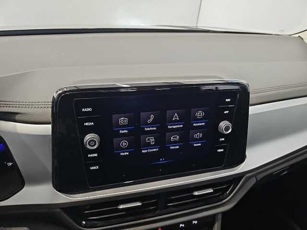 Volkswagen T-Roc usata a Lecco (15)