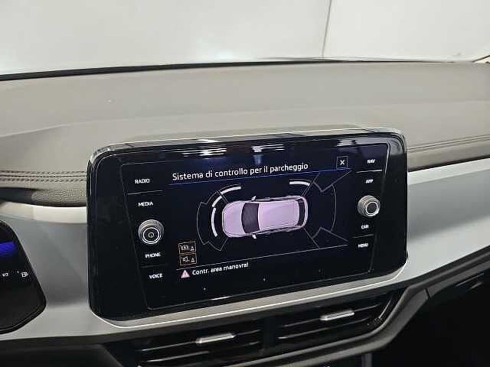 Volkswagen T-Roc usata a Lecco (16)