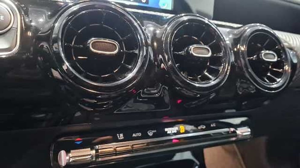 Mercedes-Benz Classe A usata a Milano (9)