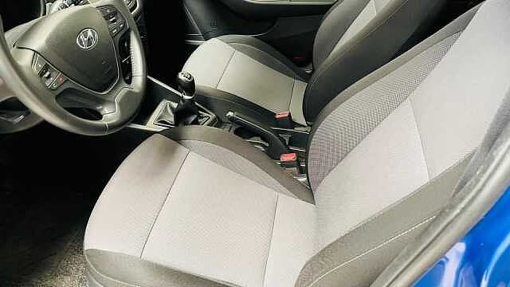 Hyundai i20 usata a Milano (8)