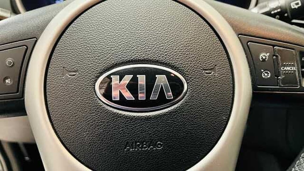 Kia Venga usata a Milano (11)