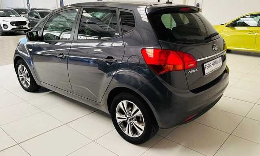 Kia Venga usata a Milano (5)