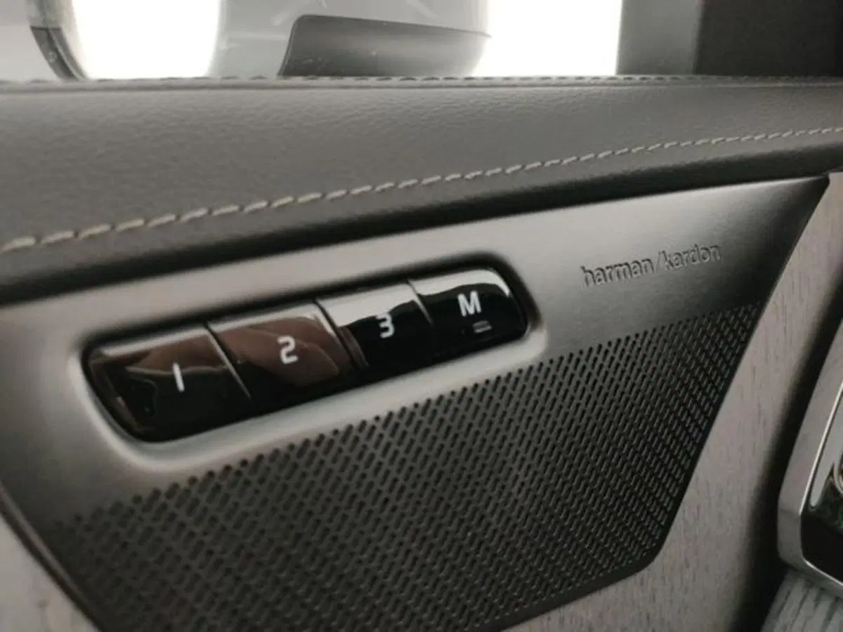 Volvo XC90 nuova a Modena (10)