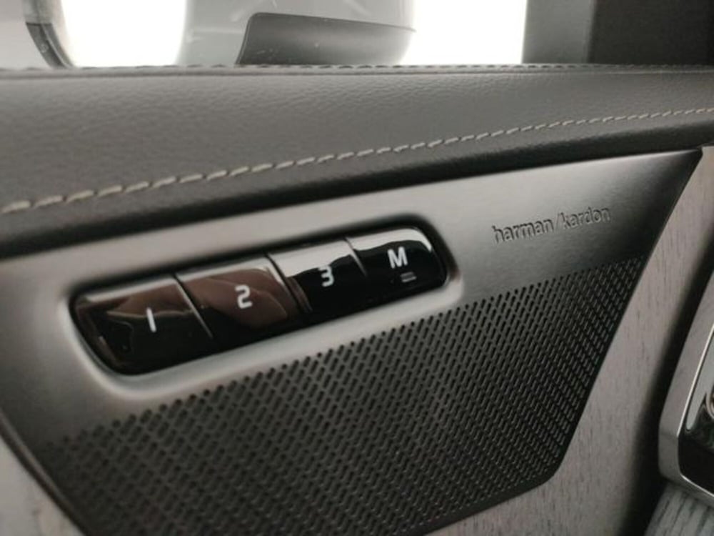 Volvo XC90 nuova a Modena (10)