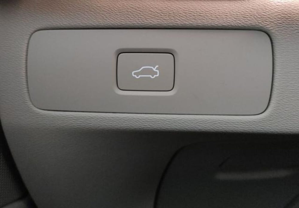 Volvo XC90 nuova a Modena (12)