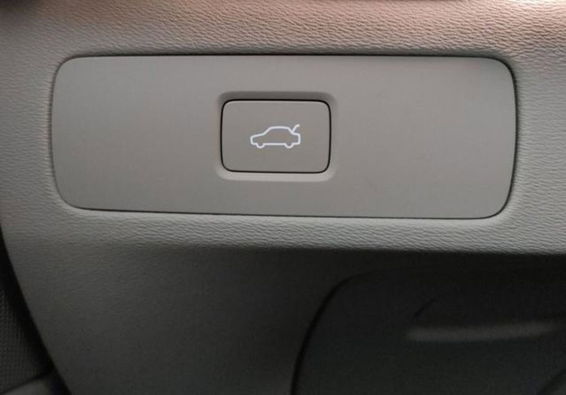 Volvo XC90 nuova a Modena (12)