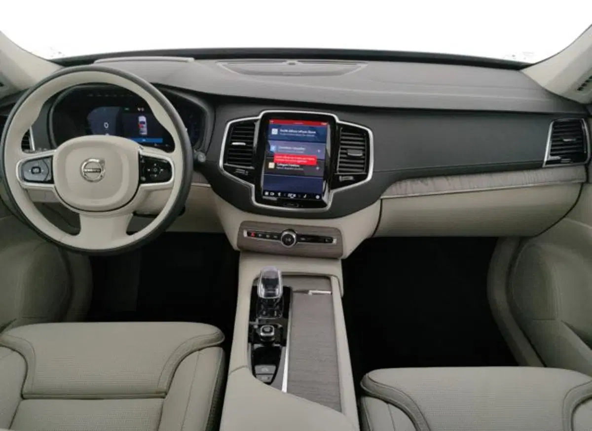 Volvo XC90 nuova a Modena (15)